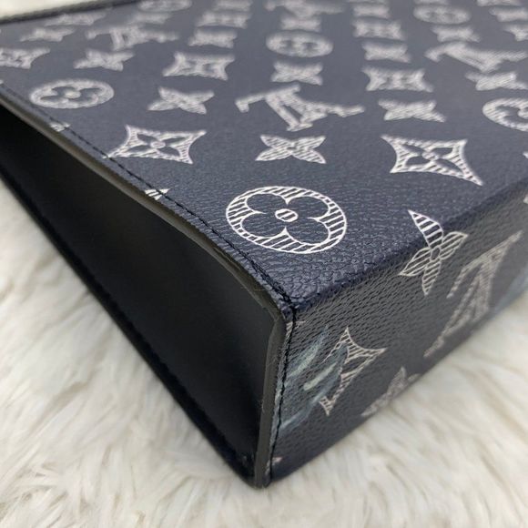 Louis Vuitton Chapman Brother Lion Pochette Voyage bag clutch Monogram LV Savane - Picture 10 of 13